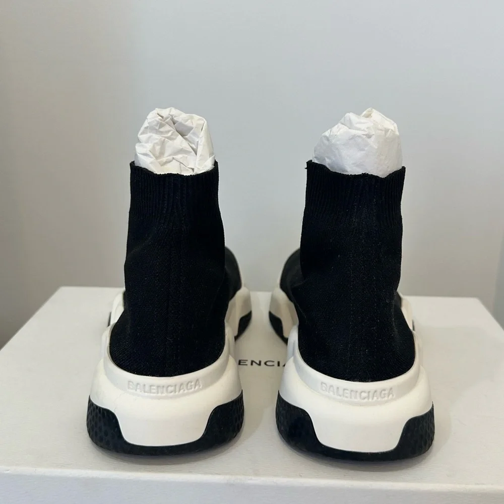 Balenciaga Running Shoes - Picture 9 of 9